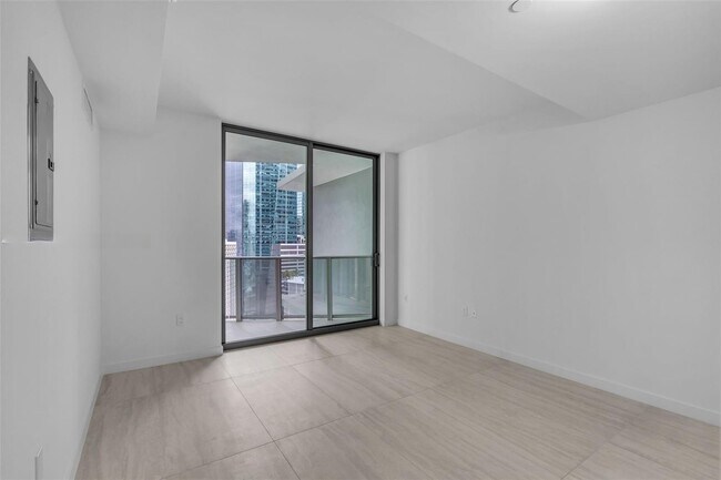 Foto del edificio - 77 SE 5th St