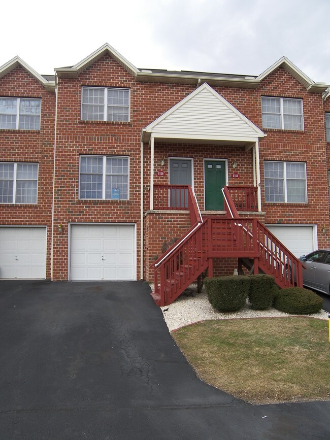 Piccadilly Square Apartments Harrisburg, PA