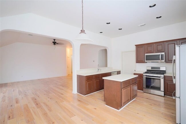 Building Photo - 11713 Larch Valley Dr