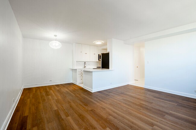 Foto del edificio - 3950 N Lake Shore Dr