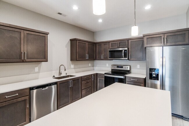 Foto del edificio - 1717 N Manifold Ln