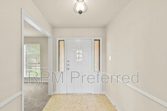 Building Photo - 3735 Pineleaf Dr