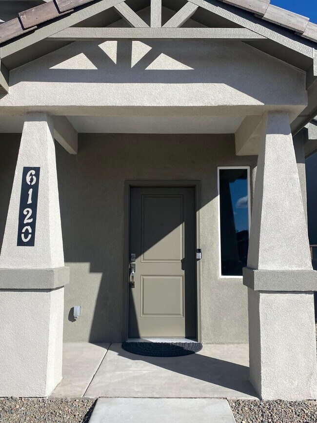 Building Photo - 6120 Nauman Dr