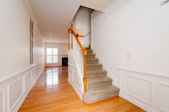 Foto del edificio - Lovely 3BR Townhouse in NW Raleigh! Availa...