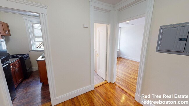 Building Photo - 1191 Boylston St