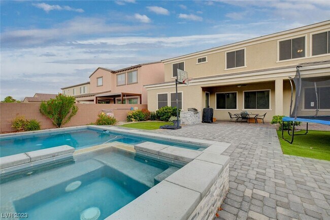 Foto del edificio - 5780 Sunset River Ave