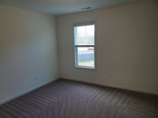 Foto del edificio - 108 Chatfield Dr.