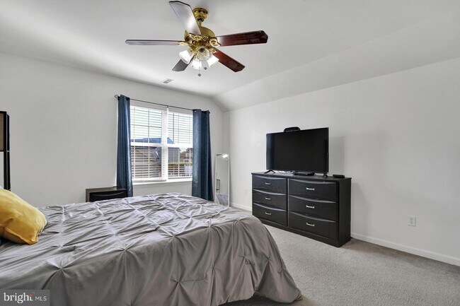 Foto del edificio - 436 Northdown Dr