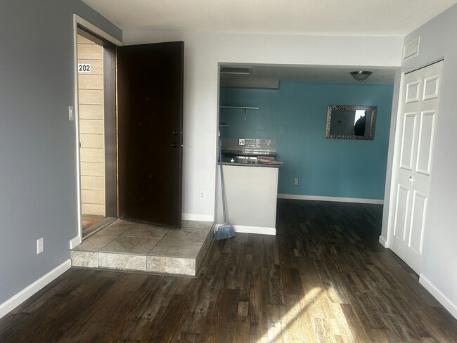 Photo - 2929 W Floyd Ave Apartment