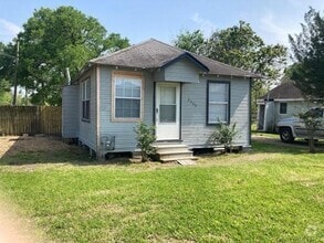 Building Photo - 2300 Carolina Ave