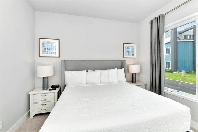 Building Photo - 7770 Sandy Ridge Dr