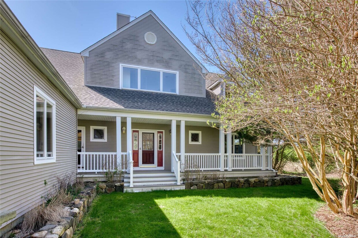 370 Uhl Ln  