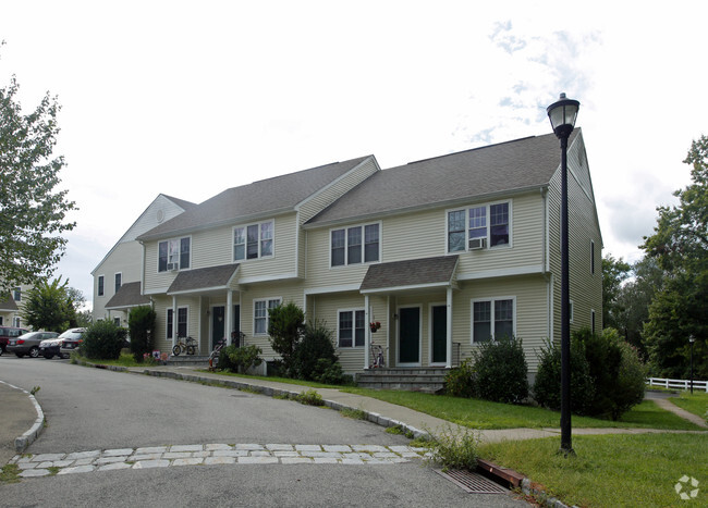 Building Photo - York Farm Estates