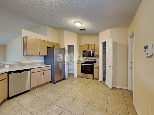 Building Photo - 375 Regal Downs Cir