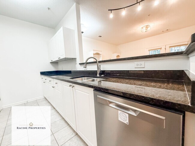 Building Photo - 203 McKenna Cir