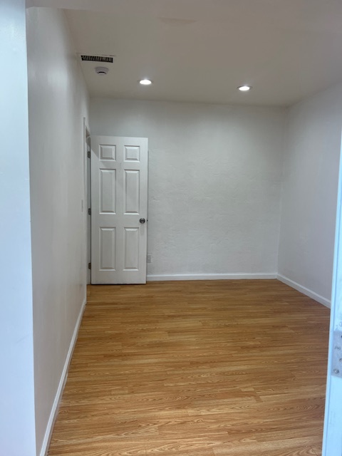 Spacious rooms - 3793 S Centinela Ave