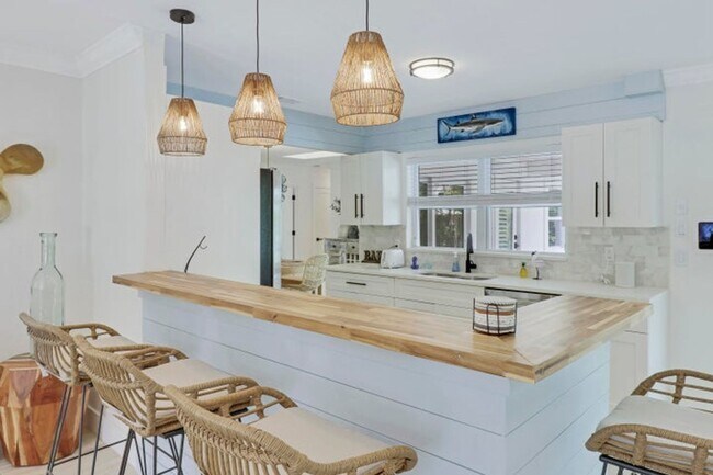 Foto del edificio - 9 W Riverside Dr