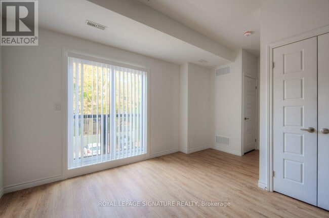 Building Photo - 374 Prospect Ave