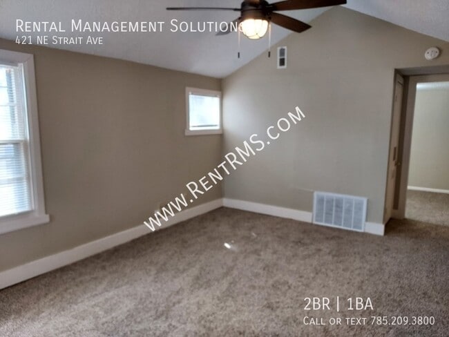 Foto del edificio - 421 NE Strait Ave