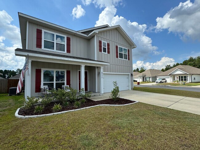 Foto del edificio - Gorgeous Corner Lot Home