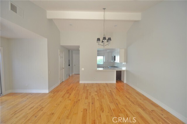 Foto del edificio - 6 Acorn