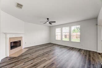 Building Photo - 16906 Shoal Park Dr