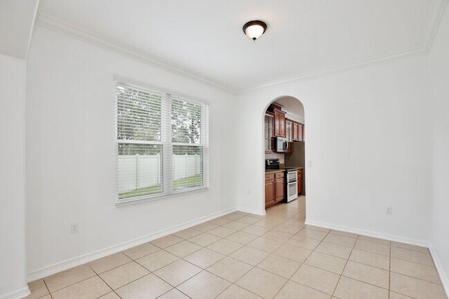 Building Photo - Gorgeous 5/3 Executive Pool Home with a Hu...