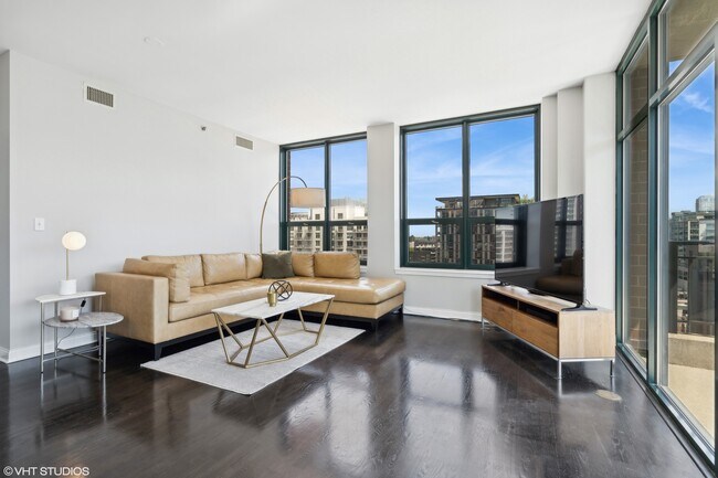Foto del edificio - 400 W Ontario St