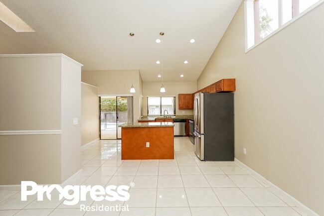Building Photo - 679 Carnation Ct