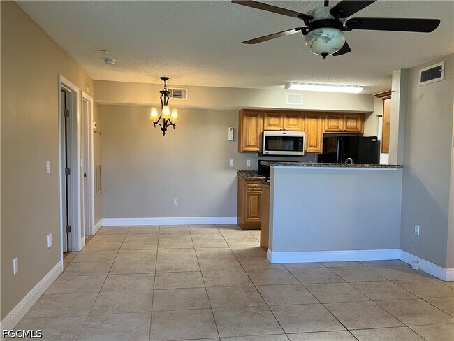 Building Photo - 12540 Equestrian Cir