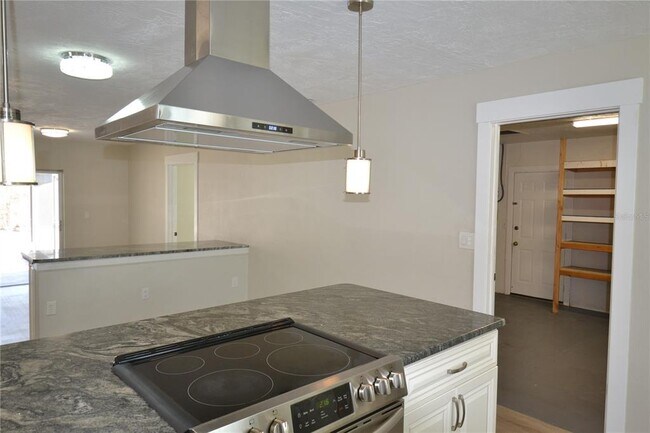 Foto del edificio - 746 Barbara St