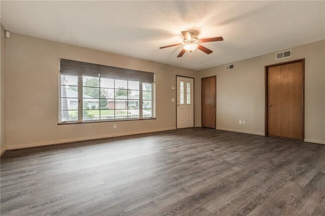 Building Photo - 1702 Westminster Pl