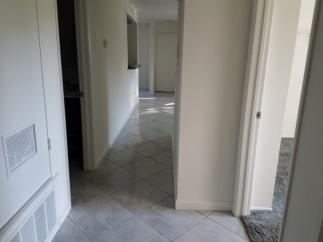 Foto del edificio - 9459 Fairgrove Ln
