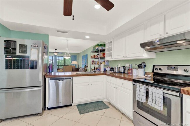 Foto del edificio - 1811 SW Palm City Rd