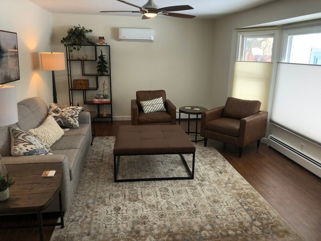 Living Room - 4799 Chalet Ln SW