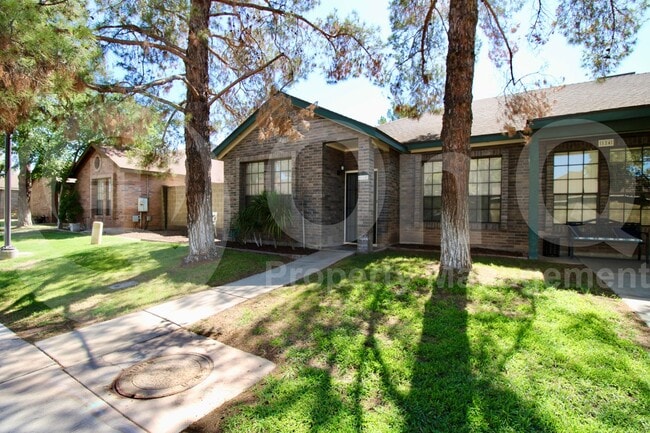 Building Photo - 118 N Heritage Dr