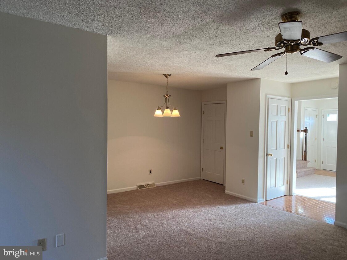 4802 Plum Run Ct, Wilmington, DE 19808 Townhome Rentals in Wilmington