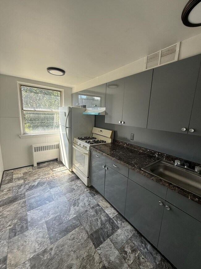 Foto del edificio - 4061 Comly St