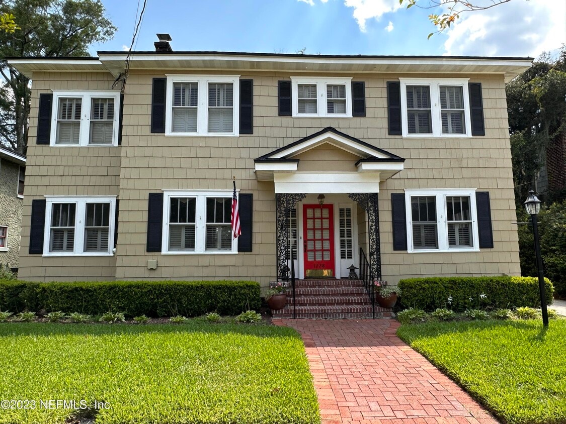 Primary Photo - 1228 Challen Ave