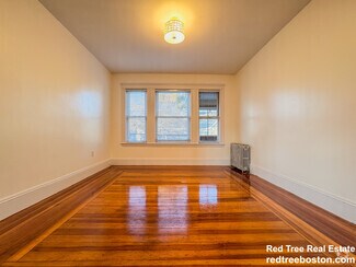 Building Photo - 567 Riverside Ave