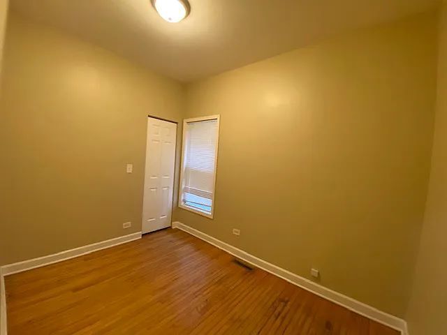 Foto del edificio - 2910 E 78th St