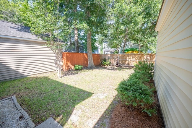 Building Photo - 1676 Bee Balm Rd