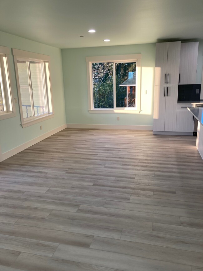 Dining Room - 329 17th Ave