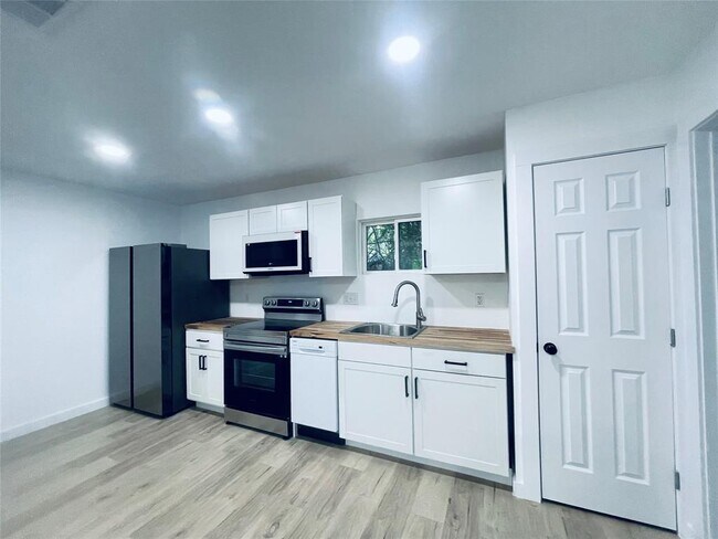 Foto del edificio - 7107 Guadalupe St