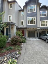 Building Photo - 2145 NE 50th Way