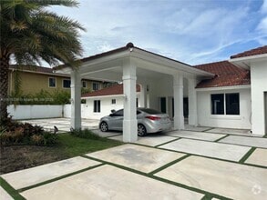 Building Photo - 465 NW 119th Ave