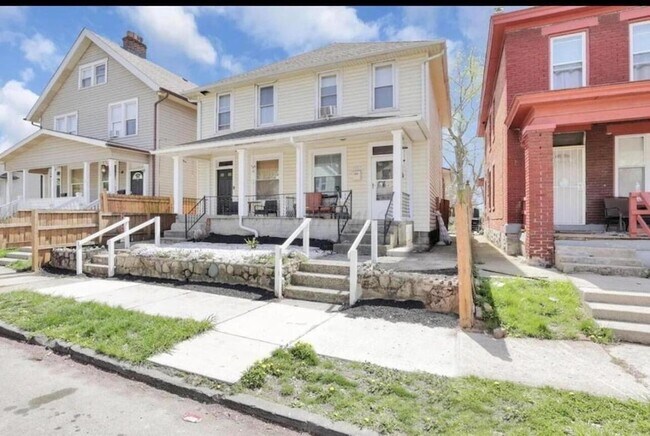 Foto del edificio - 287 E Woodrow Ave