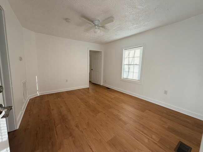 Foto del edificio - 417 S Hill Ave