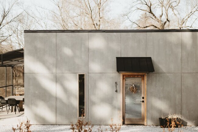 Building Photo - 514 Hook St