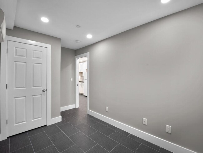 Building Photo - 2517 Benning Rd NE